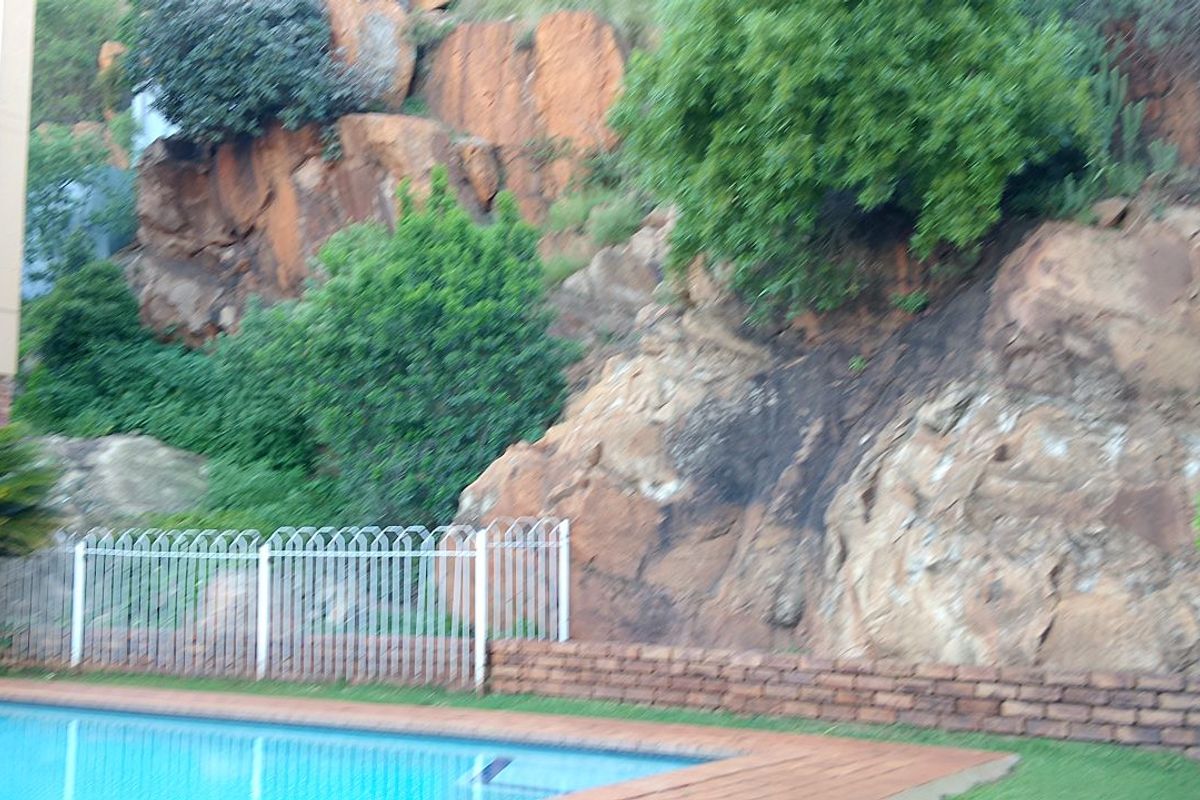 Apartment For Sale in Winchester Hills - Photo 4