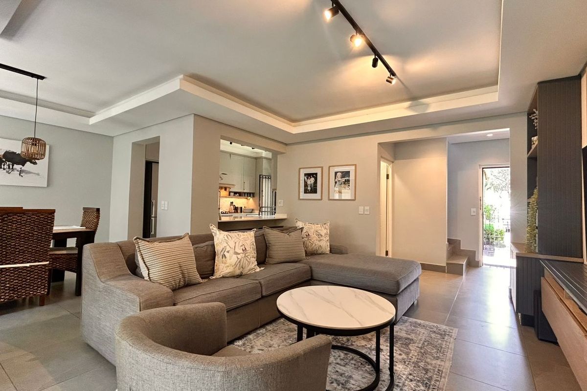 House For Sale in Lonehill - Photo 3