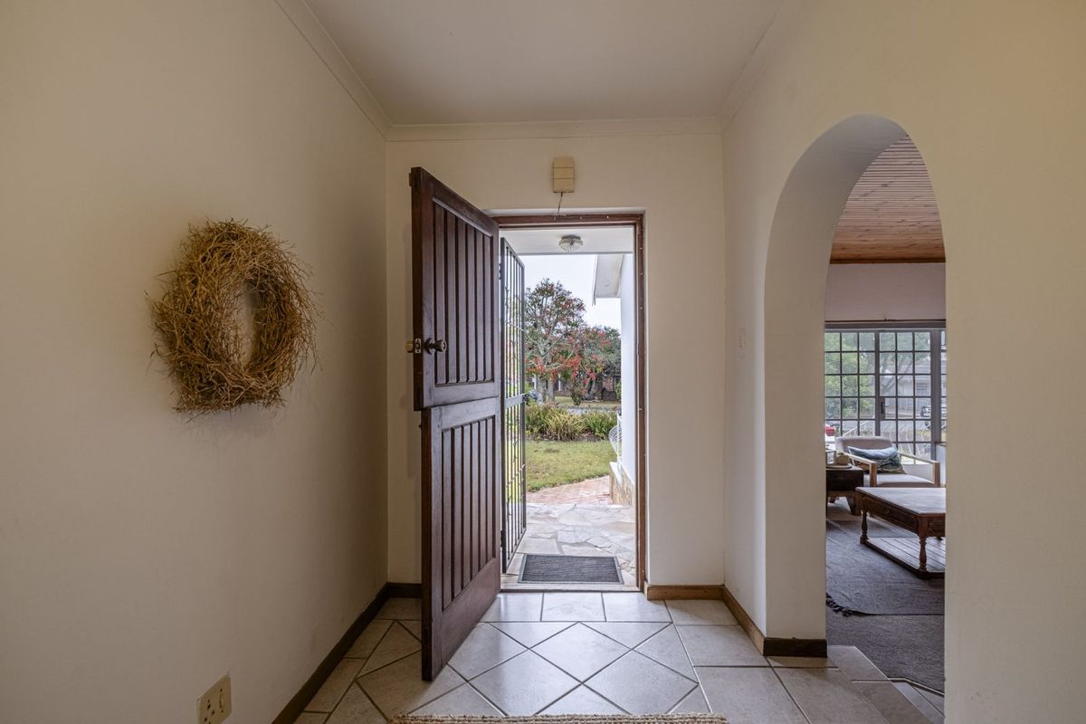 House For Sale in Broadwood - Photo 5