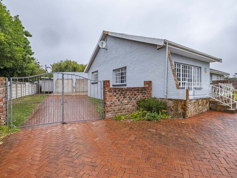 House For Sale in Broadwood - Photo 3