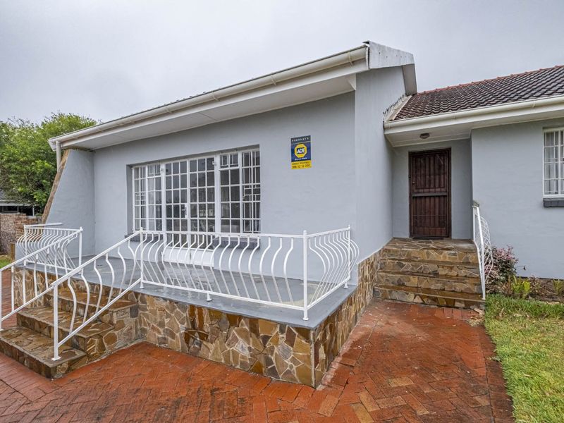 House For Sale in Broadwood - Photo 2