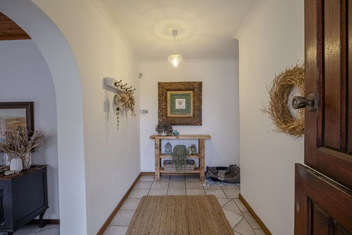 House For Sale in Broadwood - Photo 4