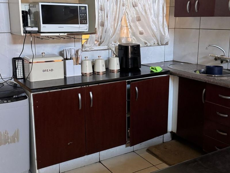 House For Sale in Reyno Ridge - Photo 8