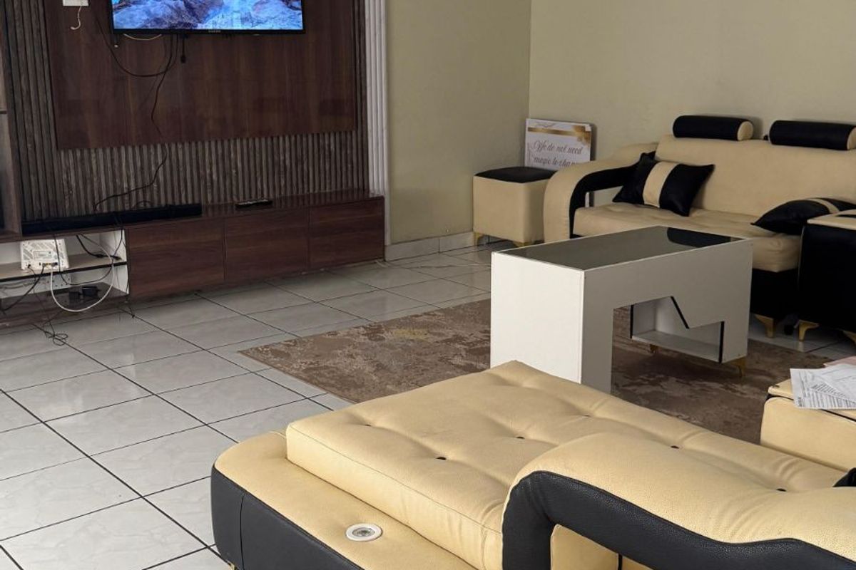 House For Sale in Reyno Ridge - Photo 4