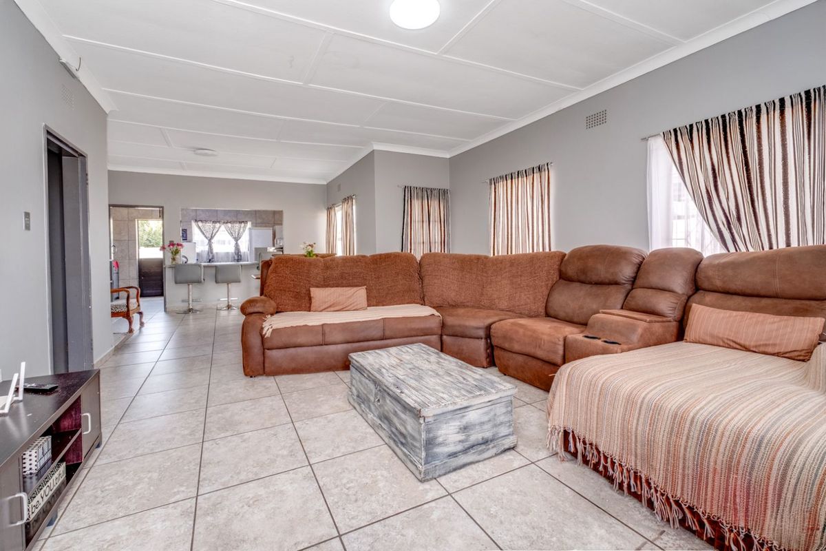 House For Sale in Krugersdorp North - Photo 3