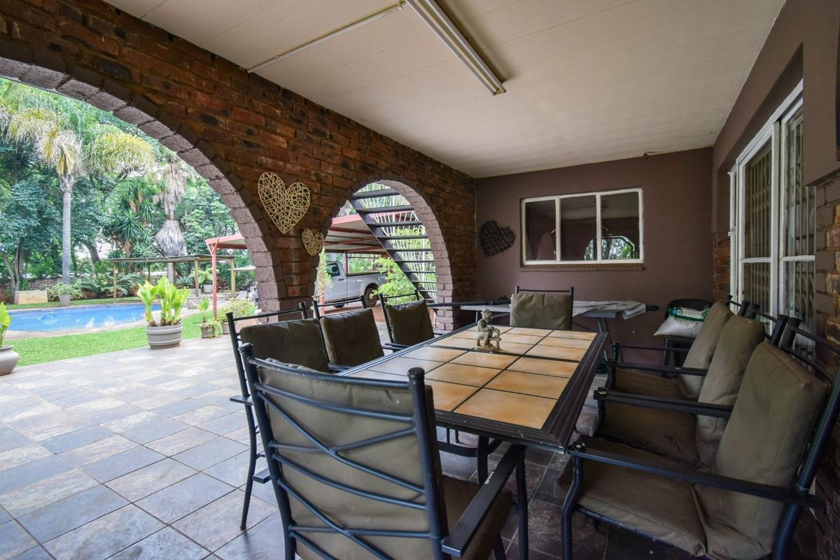 House For Sale in Kameeldrift East - Photo 5