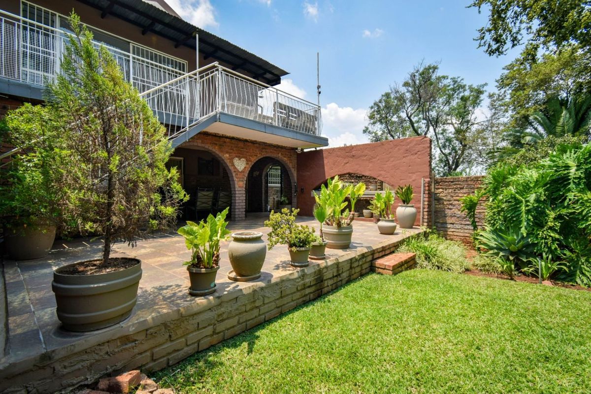 House For Sale in Kameeldrift East - Photo 3