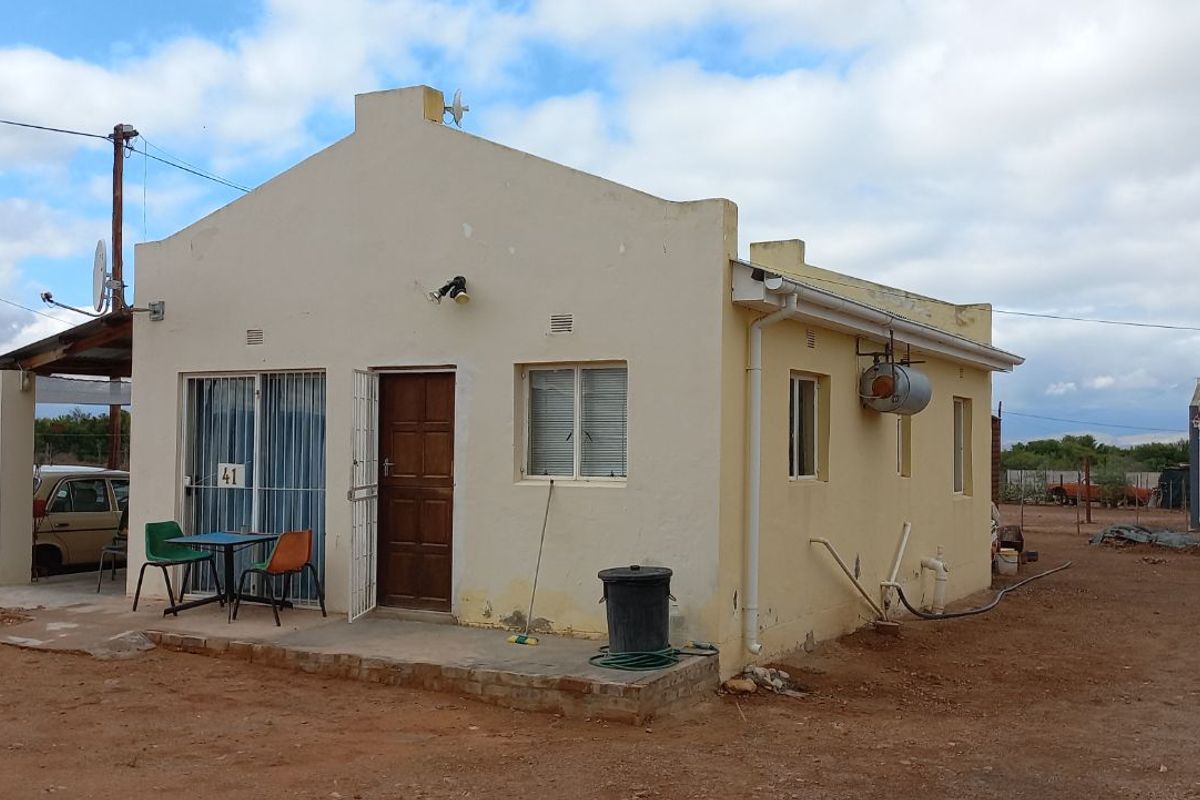 House For Sale in Calitzdorp Central - Photo 2