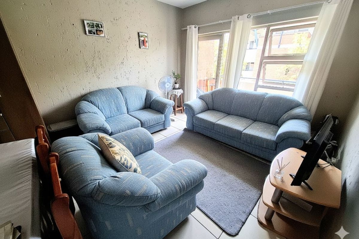 Apartment For Sale in Lonehill - Photo 2