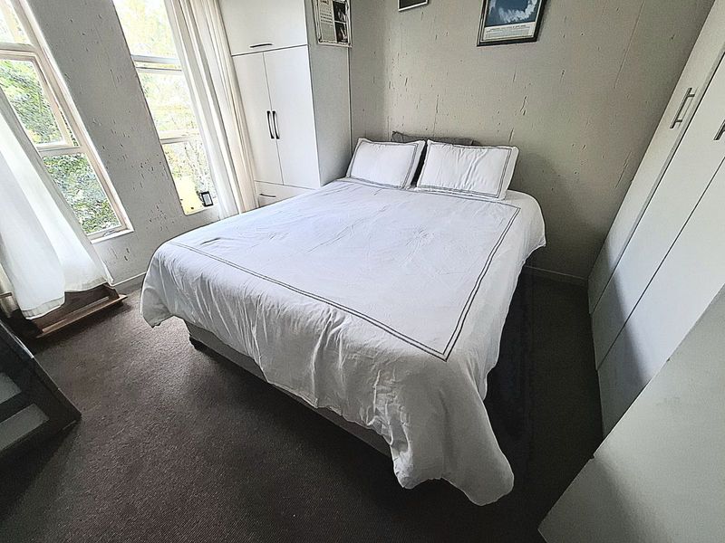 Apartment For Sale in Lonehill - Photo 5