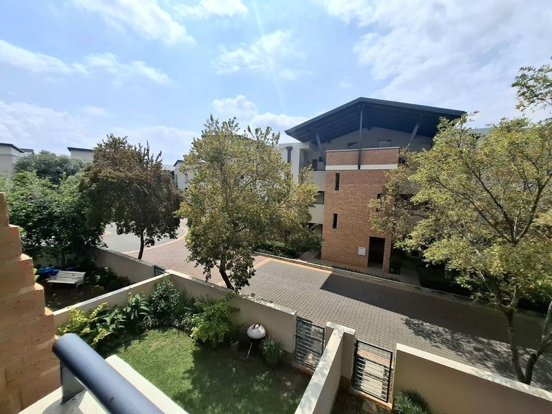 Apartment For Sale in Lonehill - Photo 6