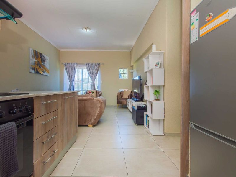 Apartment For Sale in Honeydew - Photo 9