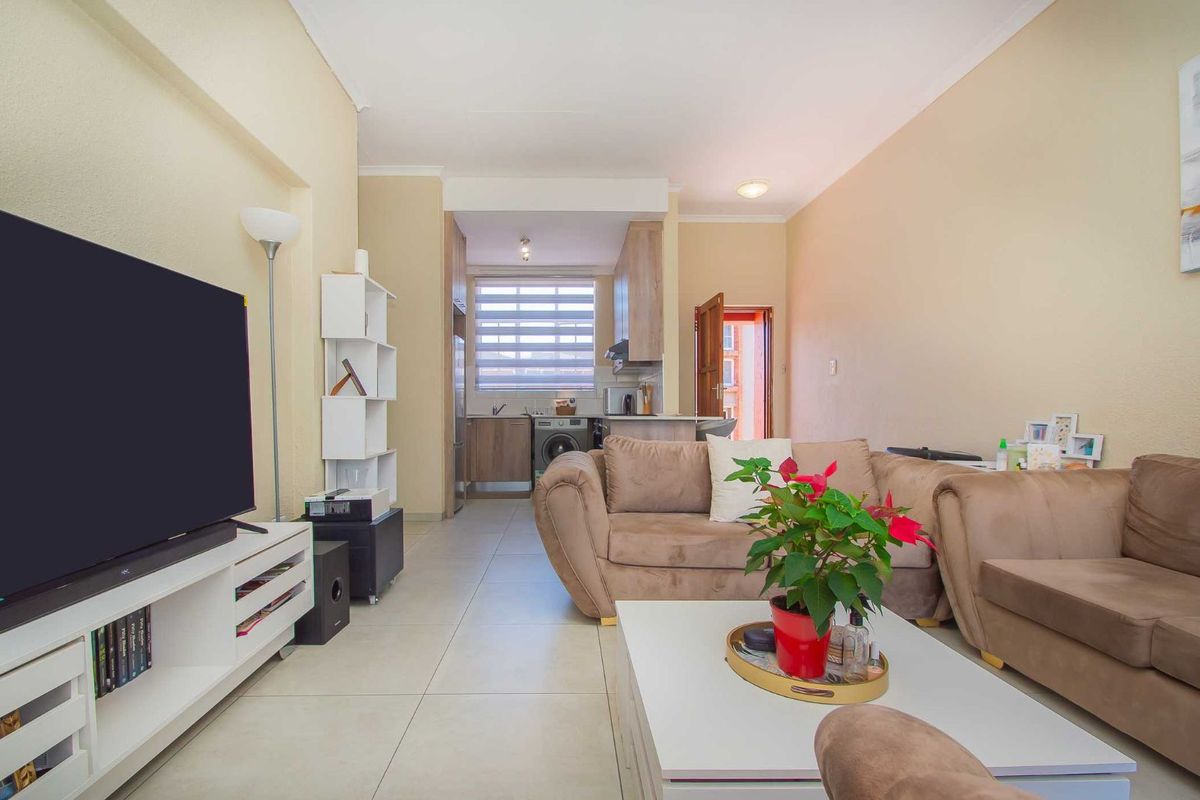 Apartment For Sale in Honeydew - Photo 3