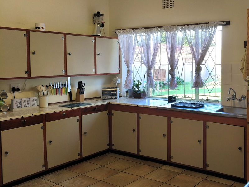 House For Sale in Monument - Photo 7