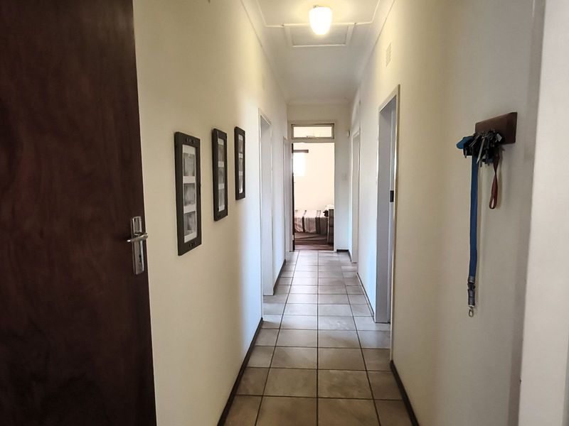 House For Sale in Monument - Photo 8