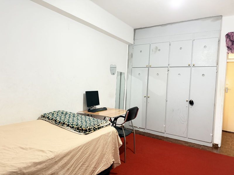 Apartment For Sale in North Beach - Photo 10