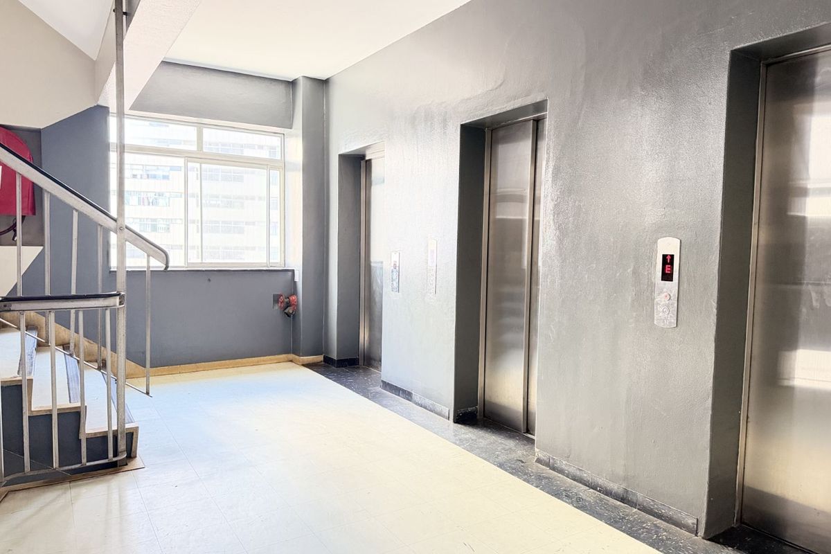 Apartment For Sale in North Beach - Photo 3