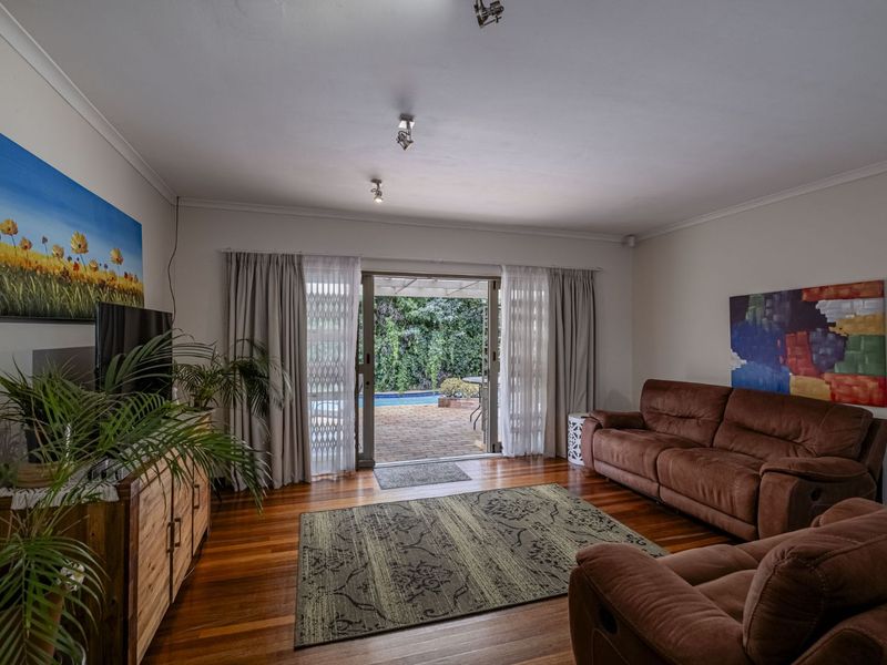 House For Sale in Miramar - Photo 3