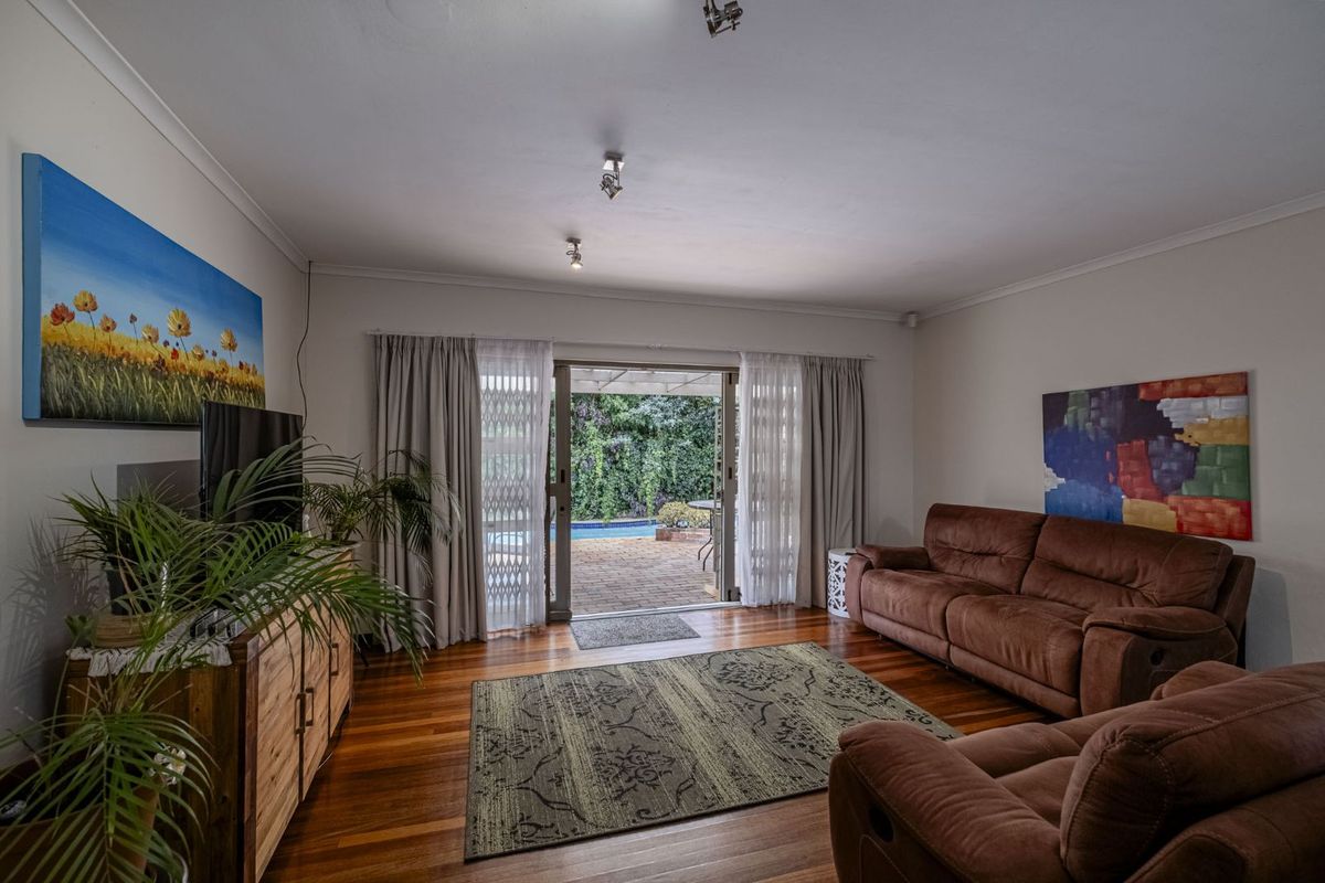 House For Sale in Miramar - Photo 3