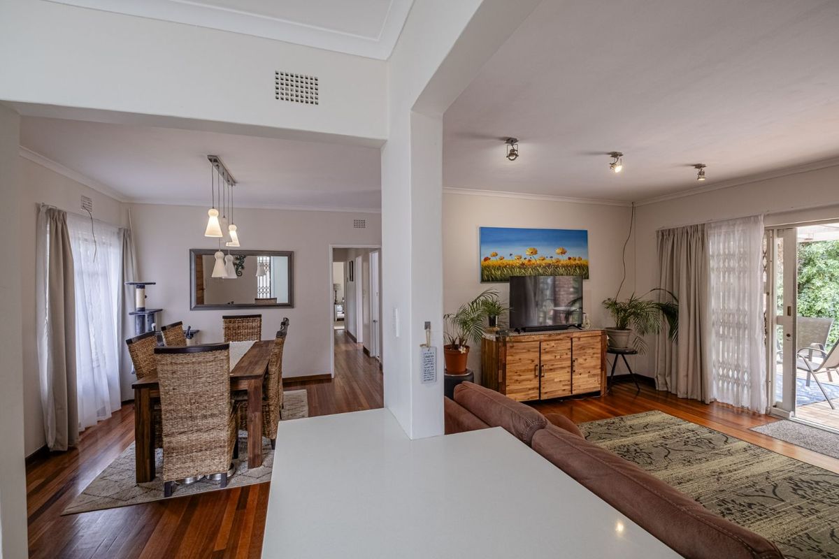 House For Sale in Miramar - Photo 4