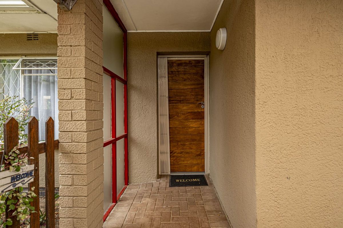 House For Sale in Miramar - Photo 2