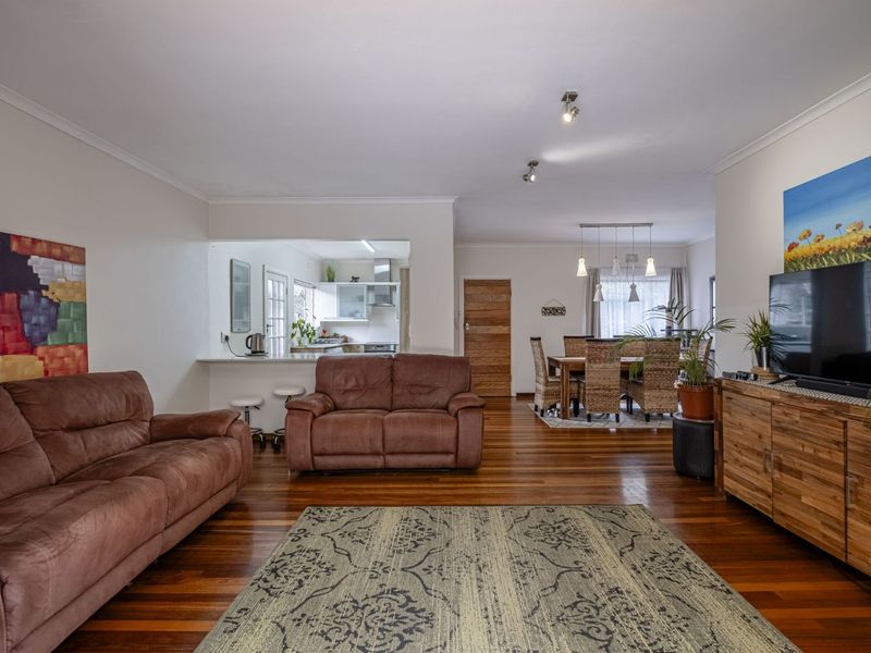 House For Sale in Miramar - Photo 7