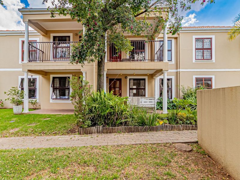 Apartment For Sale in Robindale - Photo 2