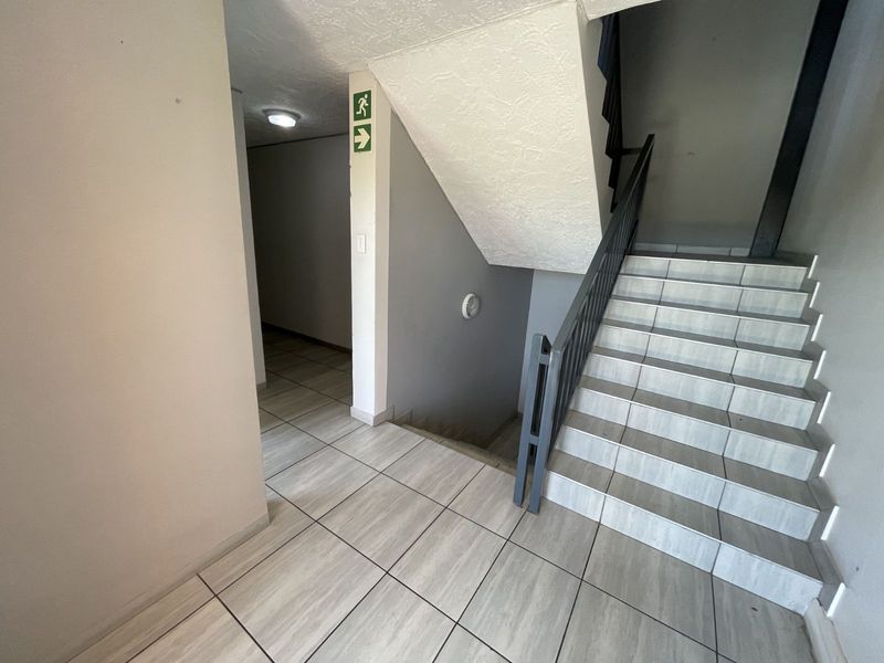 Industrial To Rent in Hennopspark Industrial - Photo 9