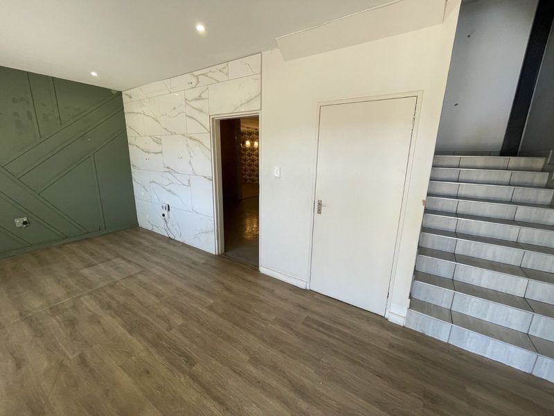 Industrial To Rent in Hennopspark Industrial - Photo 3