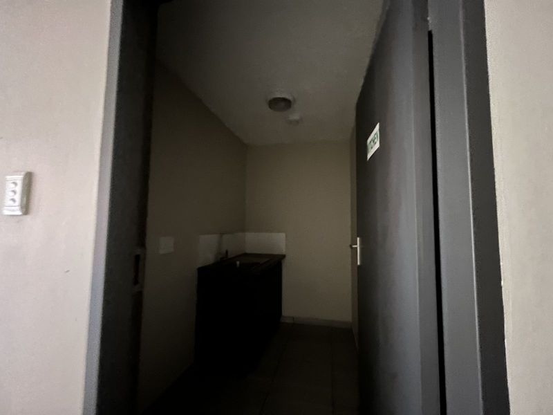 Industrial To Rent in Hennopspark Industrial - Photo 10