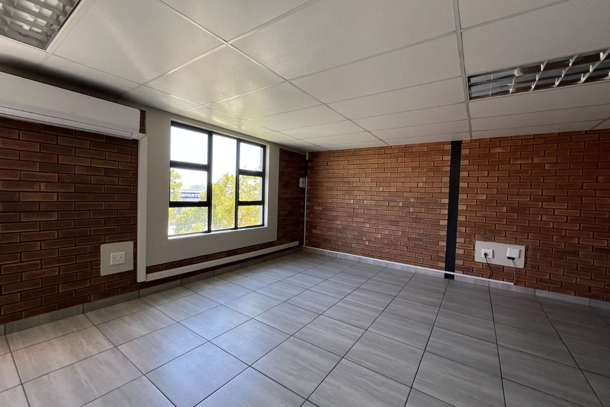 Industrial To Rent in Hennopspark Industrial - Photo 3