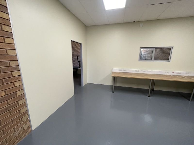 Industrial To Rent in Hennopspark Industrial - Photo 7