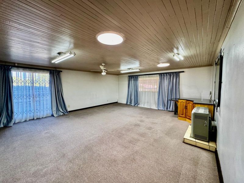 House For Sale in Secunda Central - Photo 7