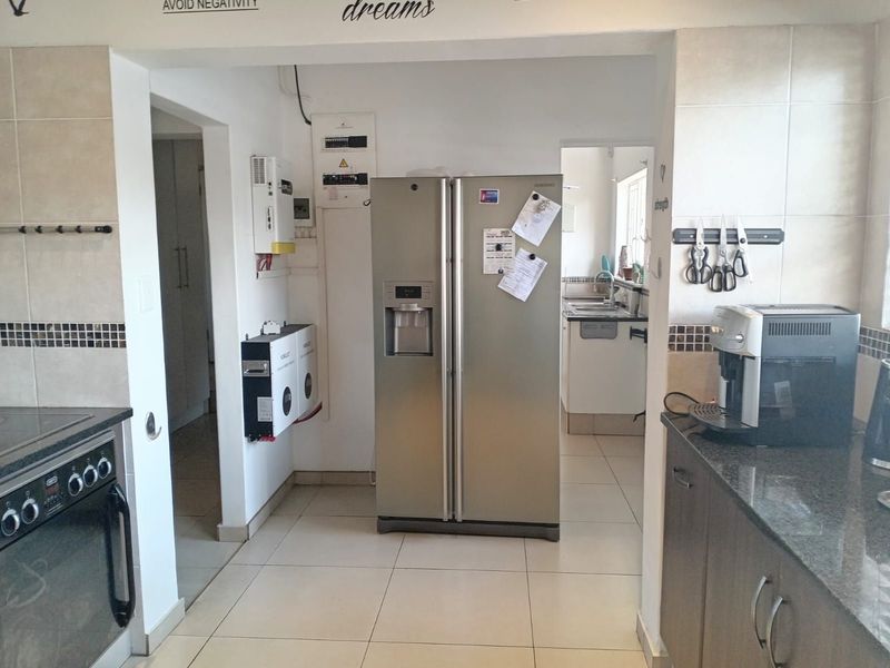 House For Sale in Randpark - Photo 4