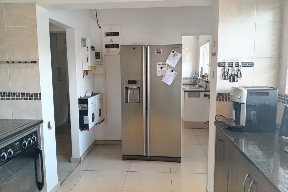 House For Sale in Randpark - Photo 4
