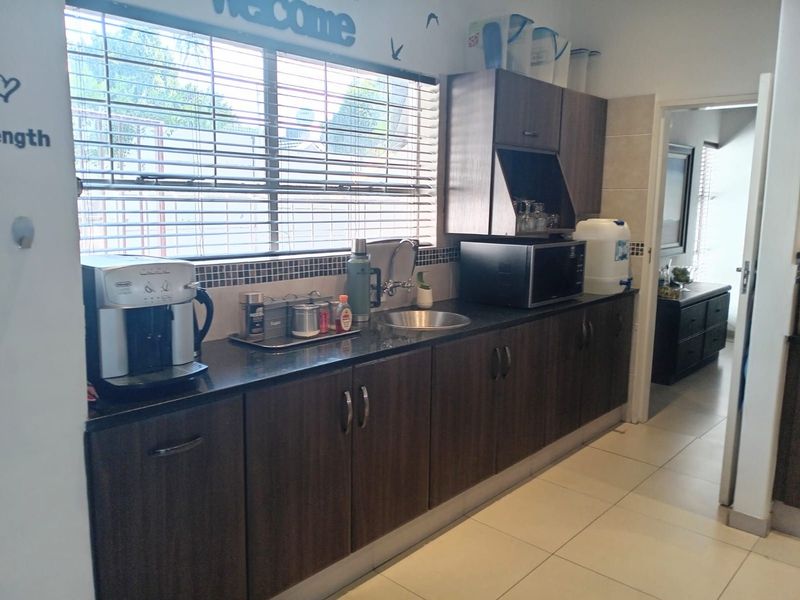 House For Sale in Randpark - Photo 3
