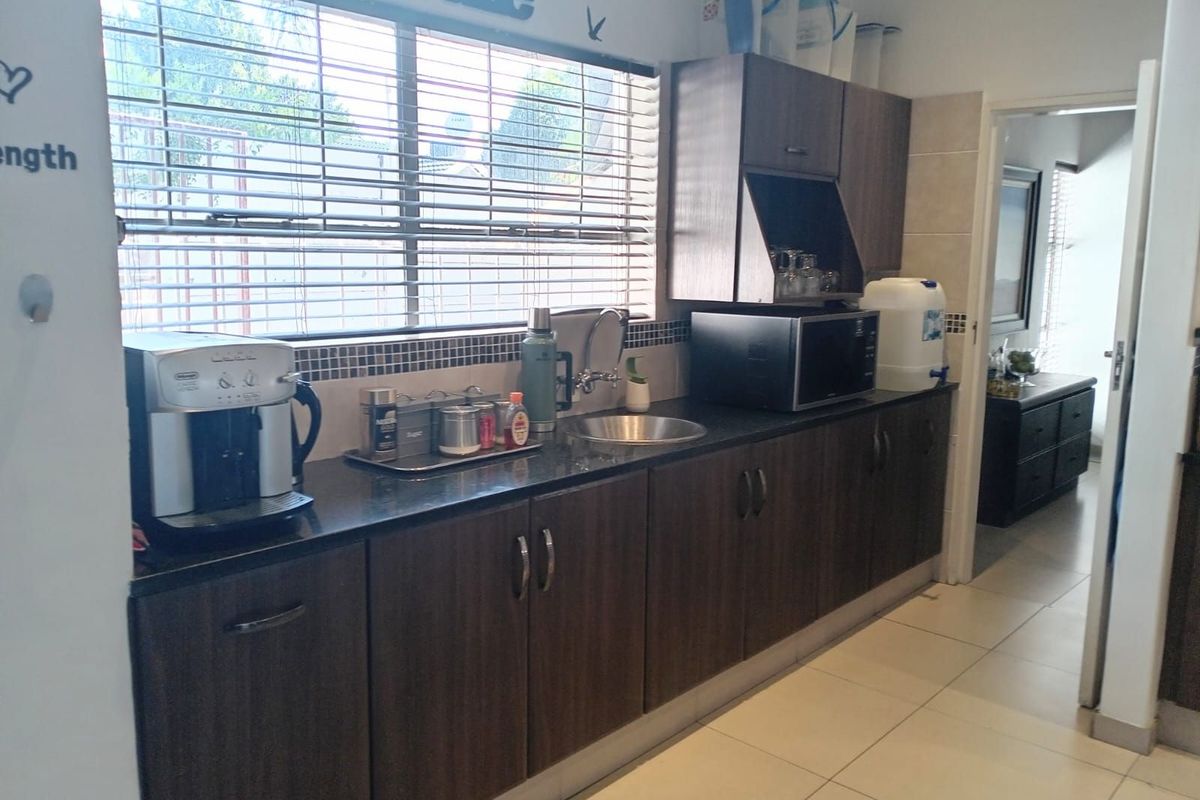House For Sale in Randpark - Photo 3