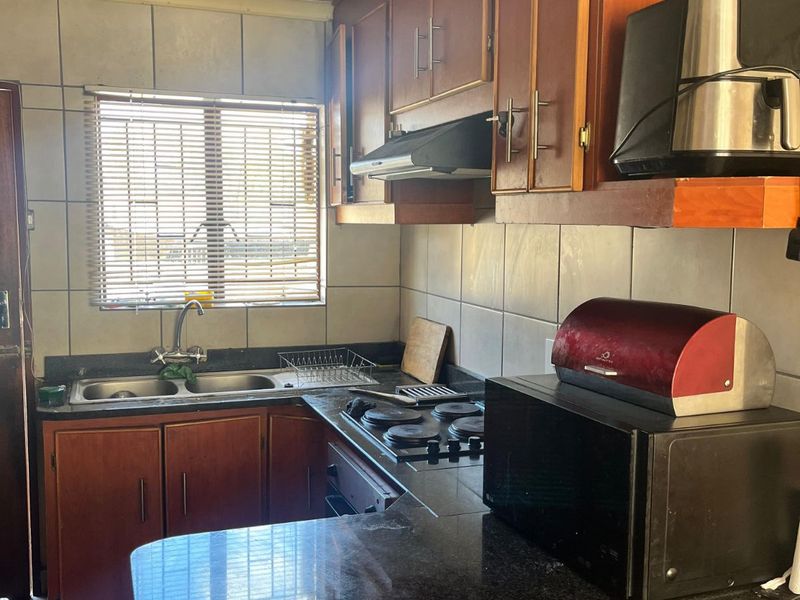 House For Sale in Mahlasedi Park - Photo 5