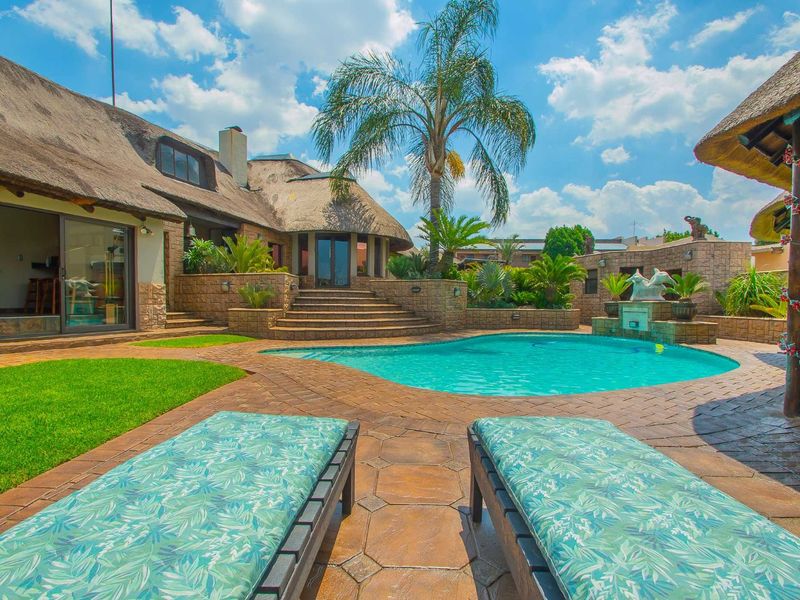 House For Sale in Helderkruin - Photo 2