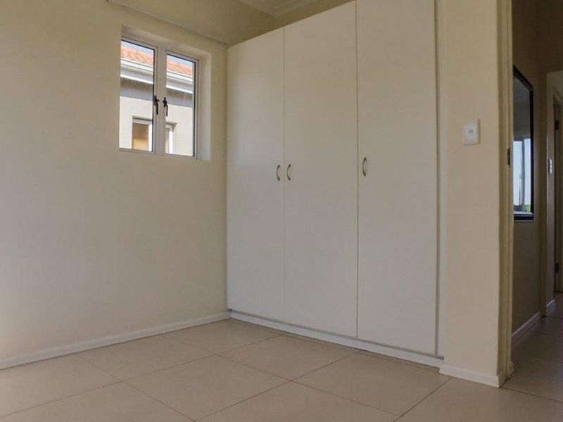 Apartment For Sale in Sheffield Manor - Photo 5