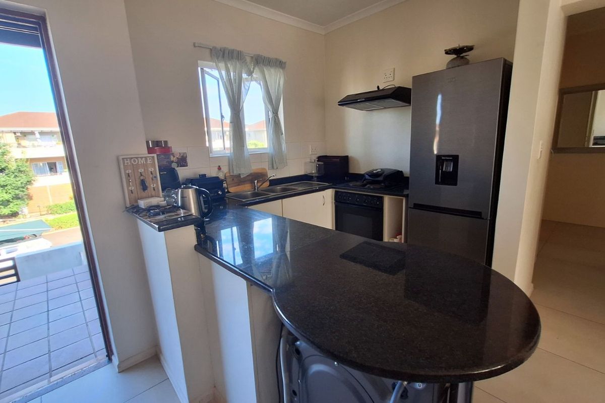 Apartment For Sale in Sheffield Manor - Photo 3