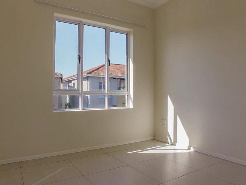 Apartment For Sale in Sheffield Manor - Photo 4