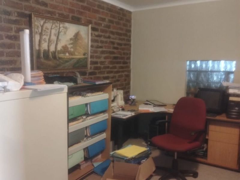 House For Sale in Ladybrand Central - Photo 9