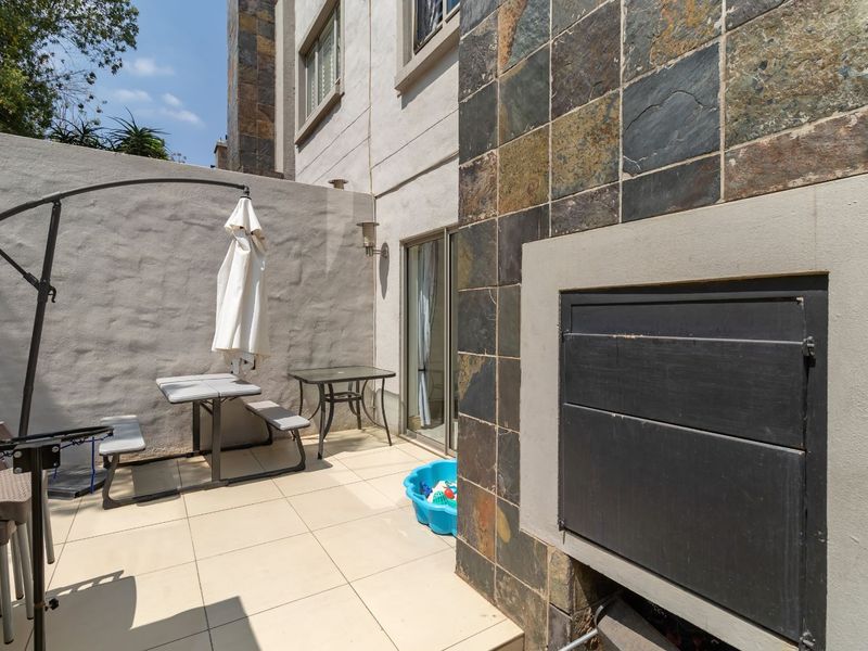 House For Sale in Bryanston - Photo 5