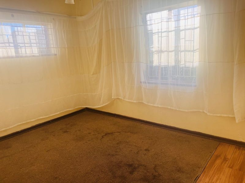 House For Sale in Evander - Photo 3