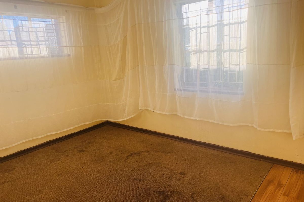 House For Sale in Evander - Photo 3