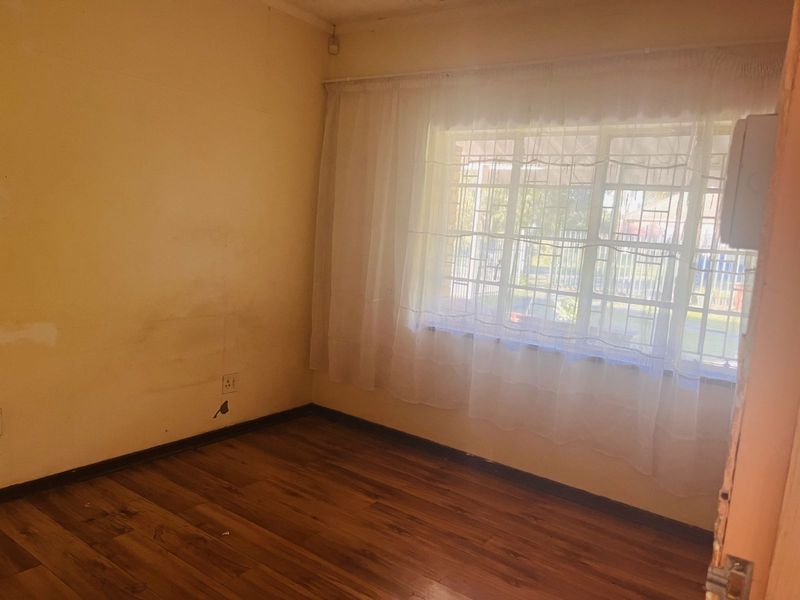 House For Sale in Evander - Photo 4