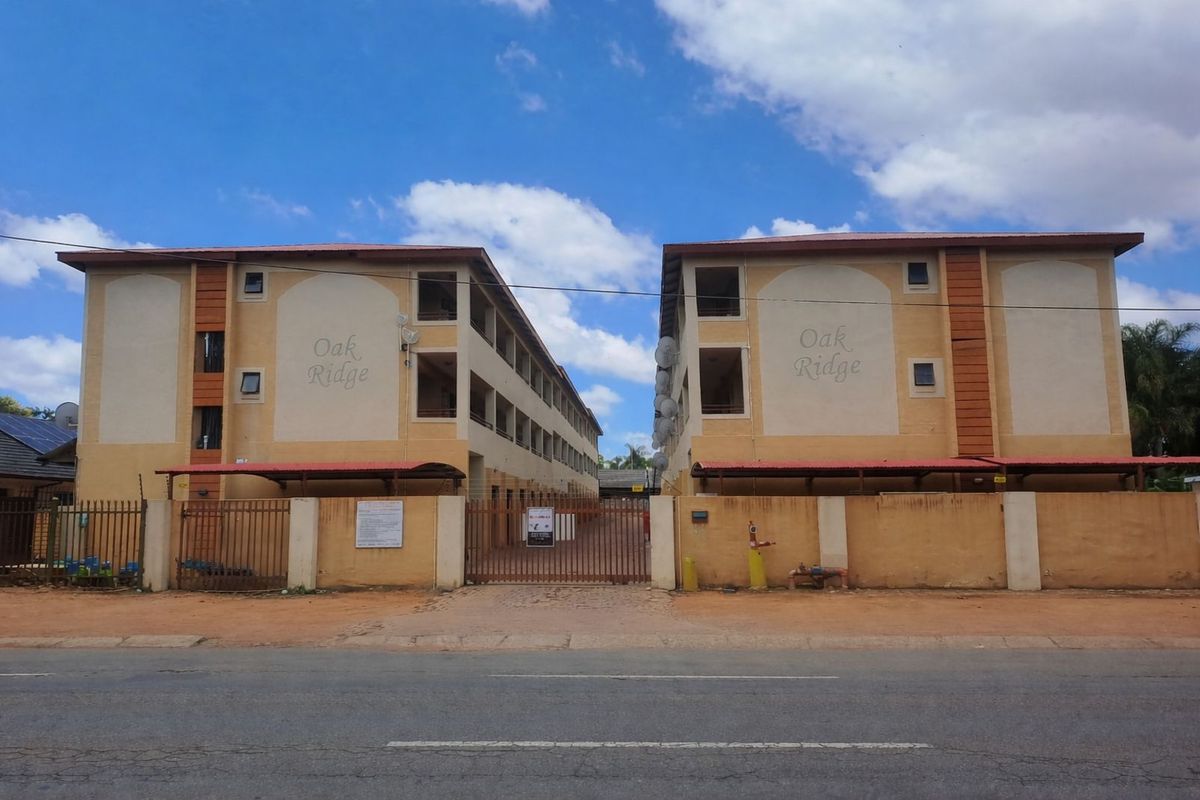 Townhouse For Sale in Polokwane Central - Photo 3