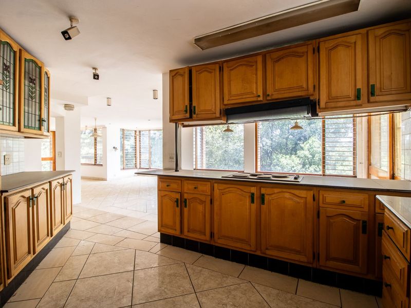 House For Sale in Silverton - Photo 7