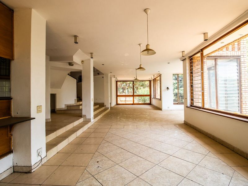 House For Sale in Silverton - Photo 4